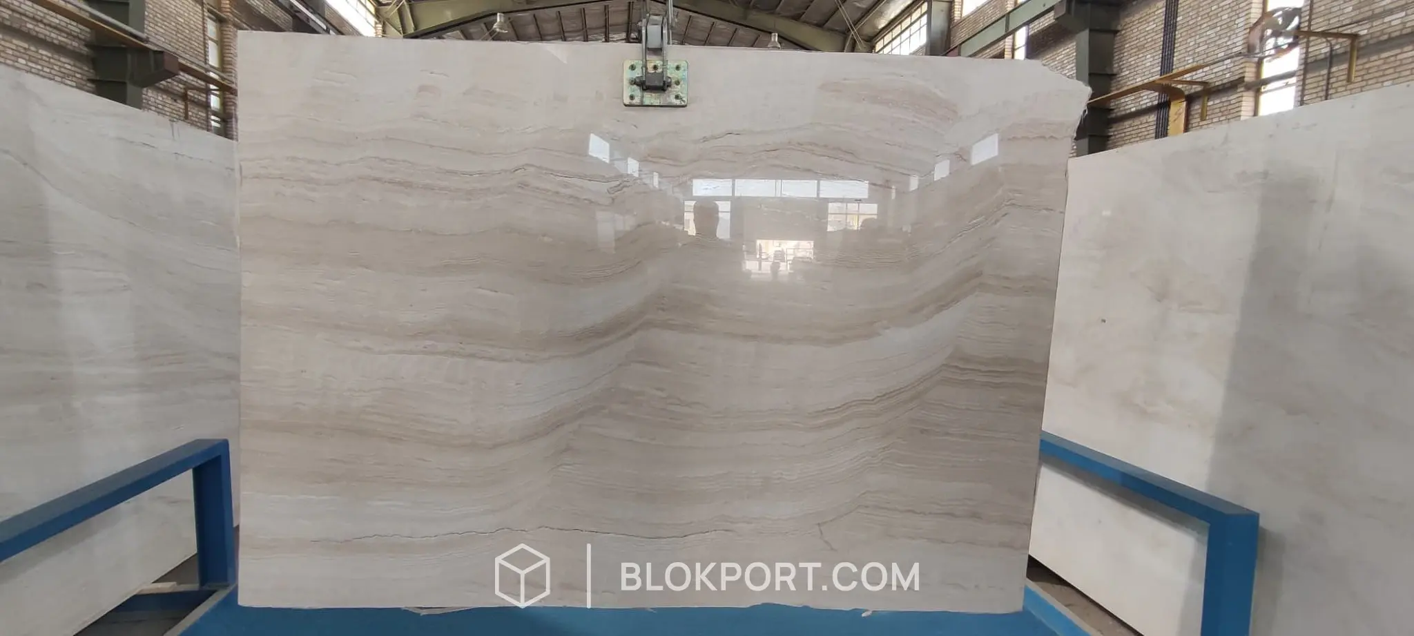 Iran White Polished Travertine, photo 1 of 3