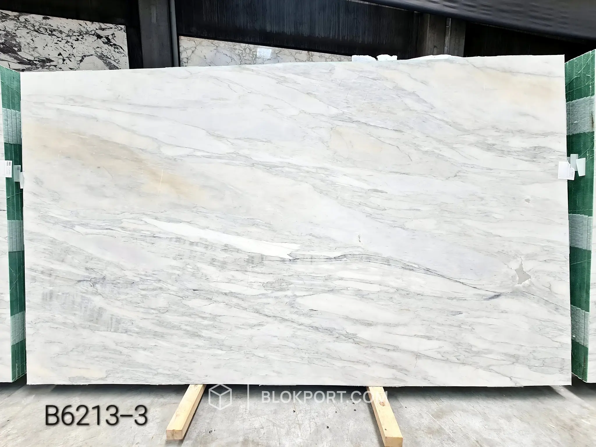 Arabescato Oyster Honed Marble, photo 1 of 1