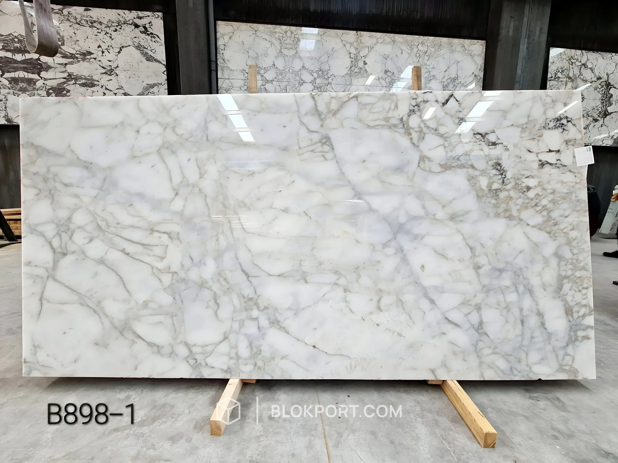 Afyon Gold Polished Marble, photo 1 of 2