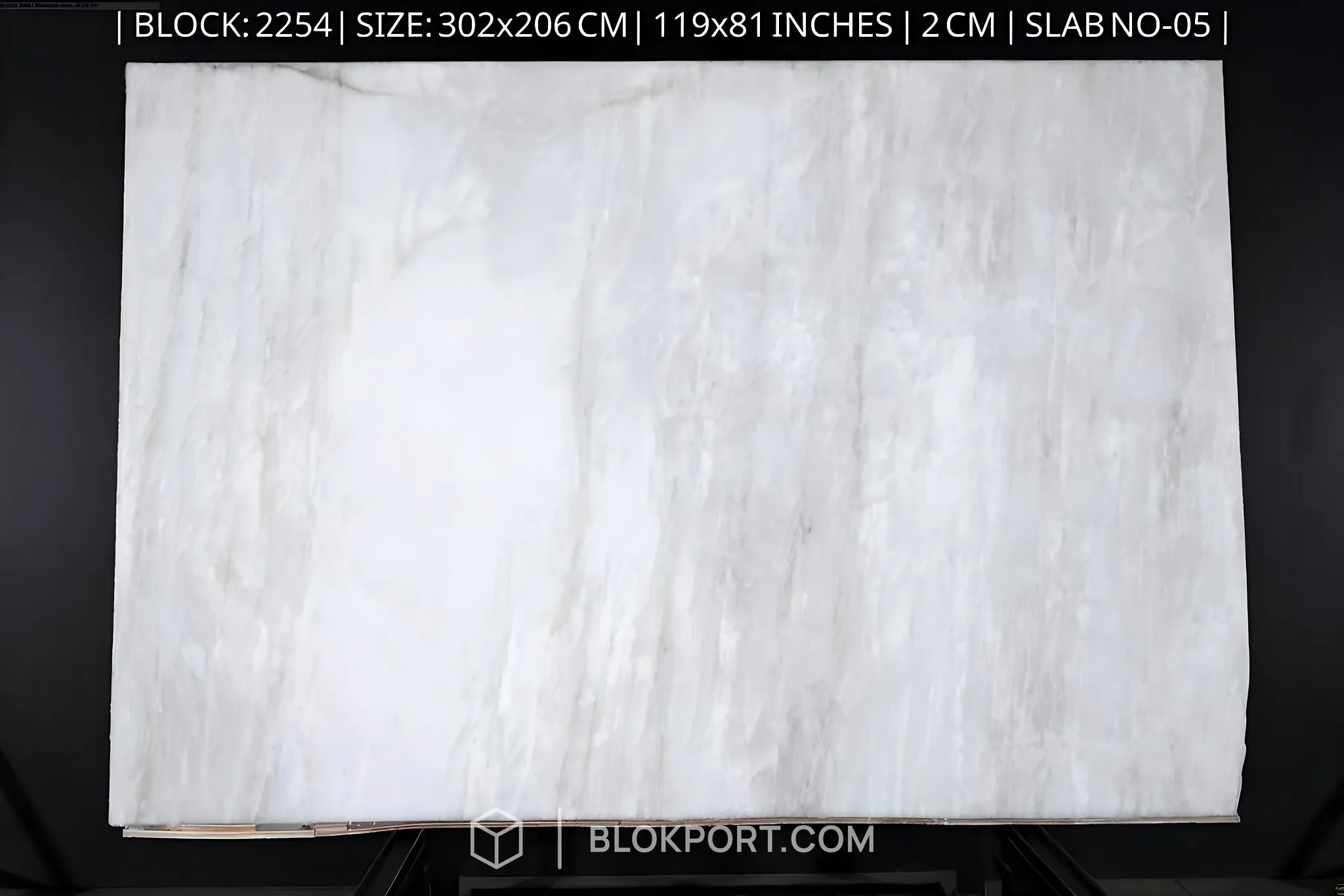 Crystallo Bianco Polished Semi-precious Stone, photo 1 of 8