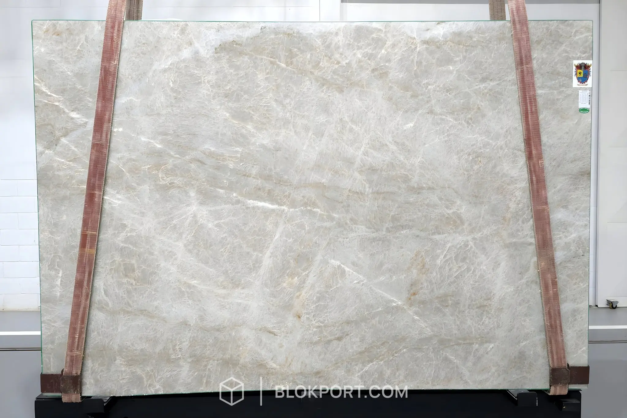 Perla Lume Leathered Quartzite, photo 1 of 2