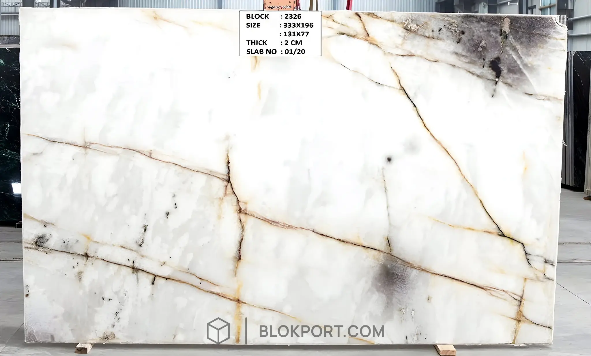 Crystallo Traslux Polished Quartzite, photo 1 of 3