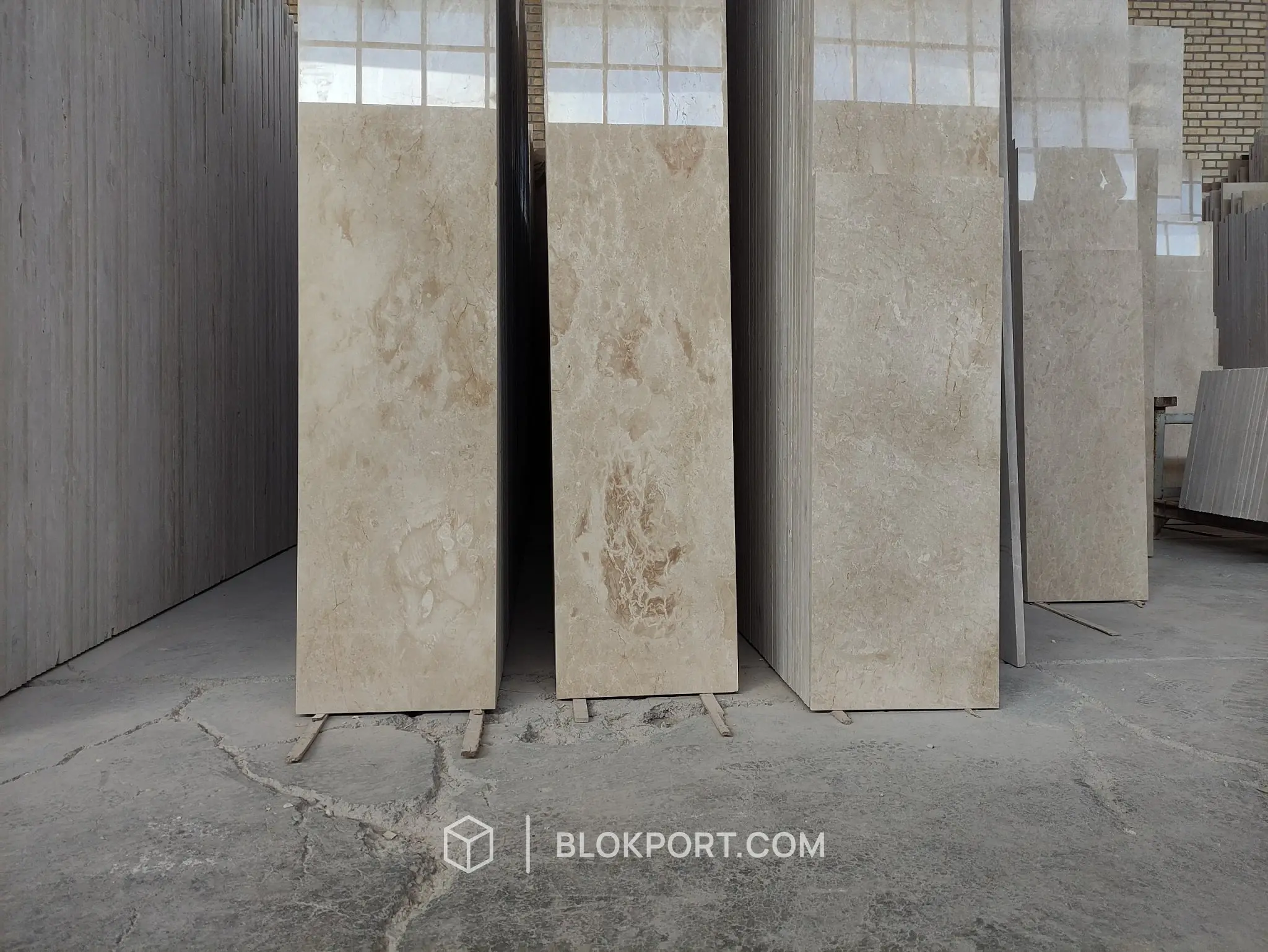 Royal Beige Polished Marble, photo 1 of 3
