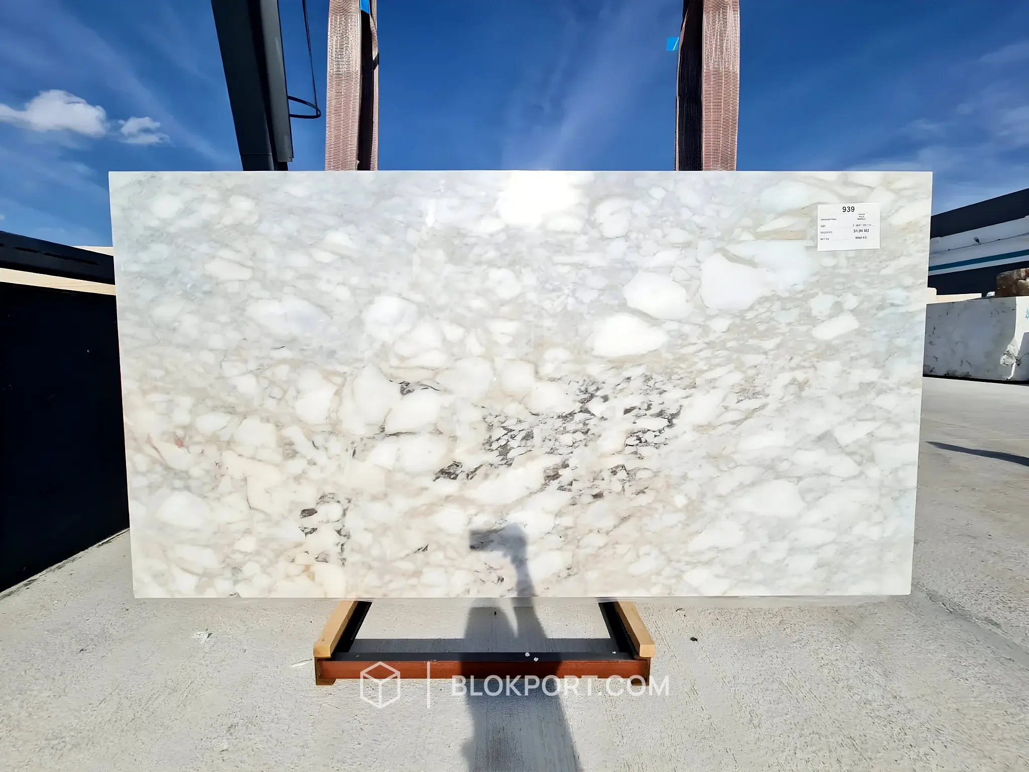 Afyon Gold Polished Marble, photo 1 of 1