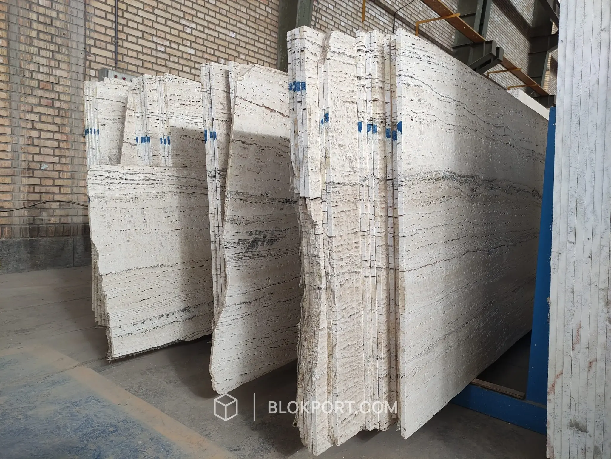 Iran White Leathered Travertine, photo 1 of 3
