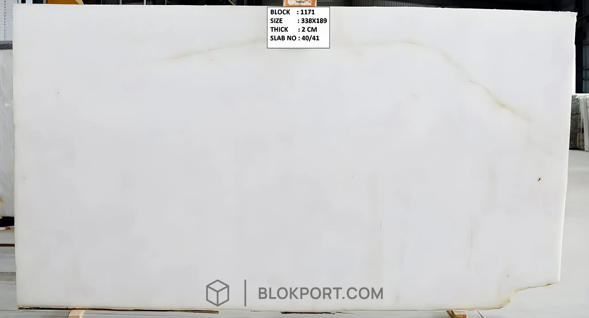 Crystallo Traslux Polished Quartzite, photo 1 of 1