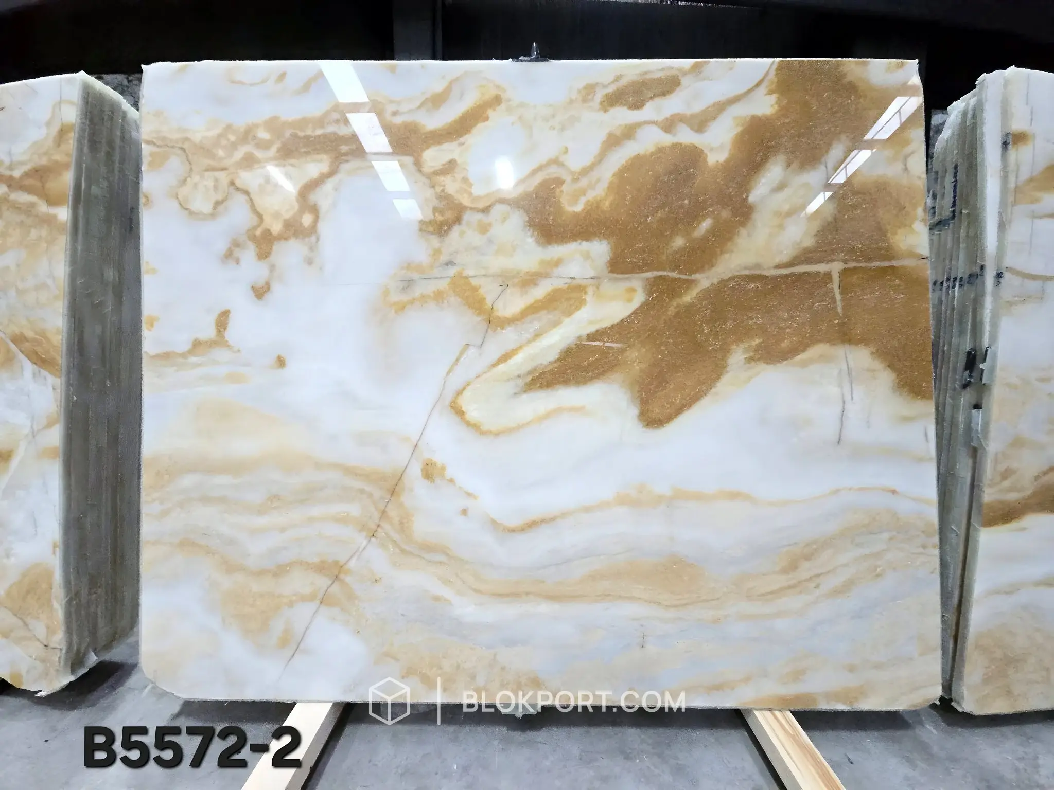 Amarello Arabesco Polished Granite, photo 1 of 6