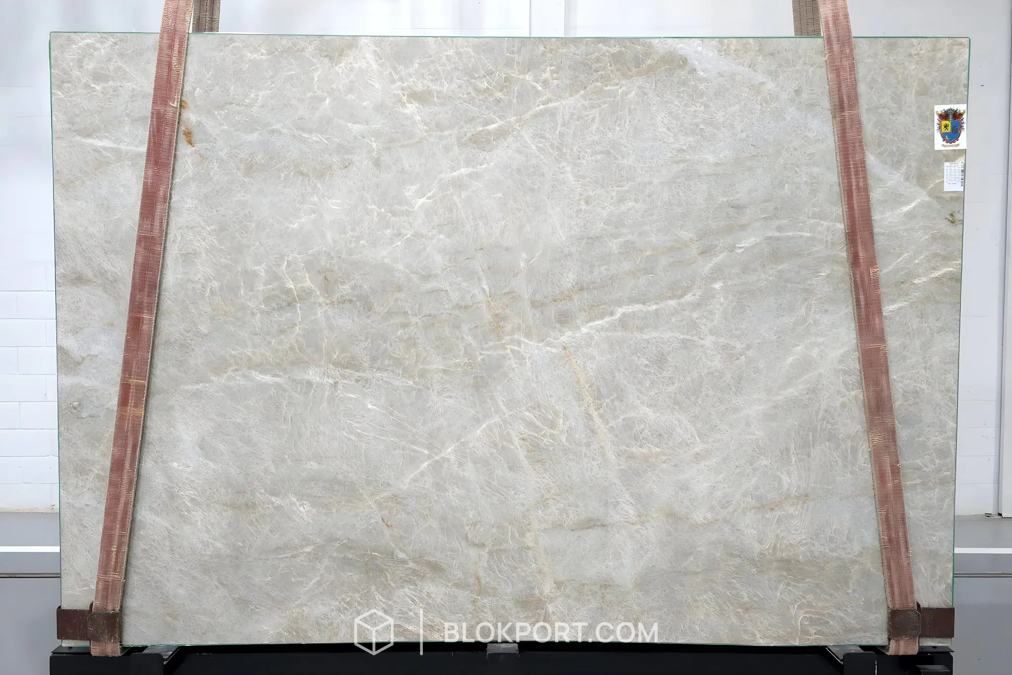 Perla Lume Leathered Quartzite, photo 1 of 2