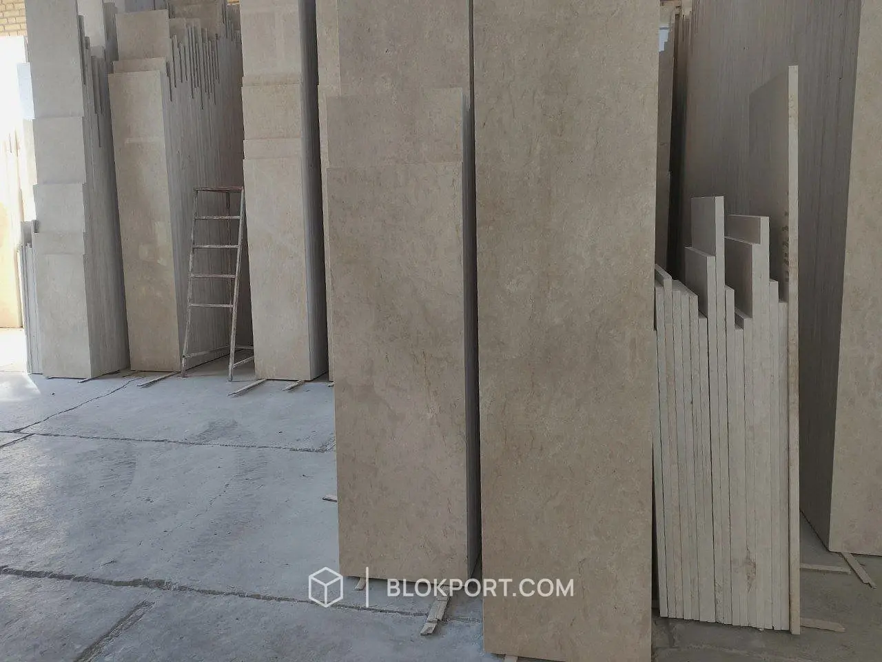 Royal Beige Polished Marble, photo 1 of 3