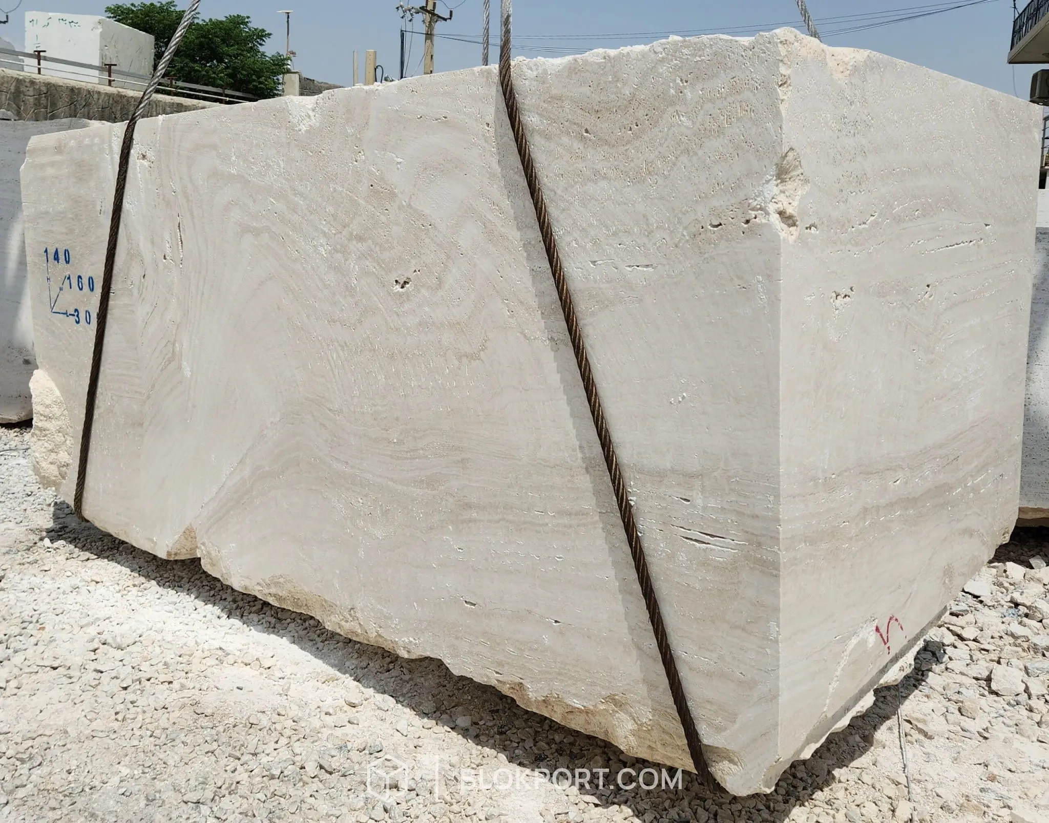 Iran White Travertine, photo 1 of 8