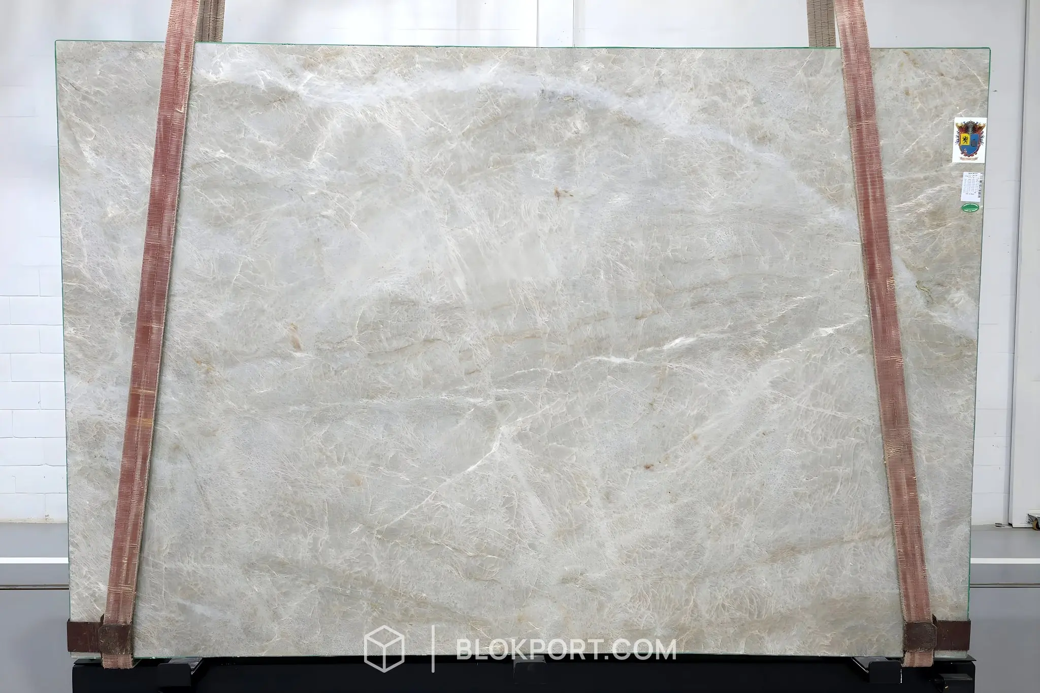 Perla Lume Leathered Quartzite, photo 1 of 2