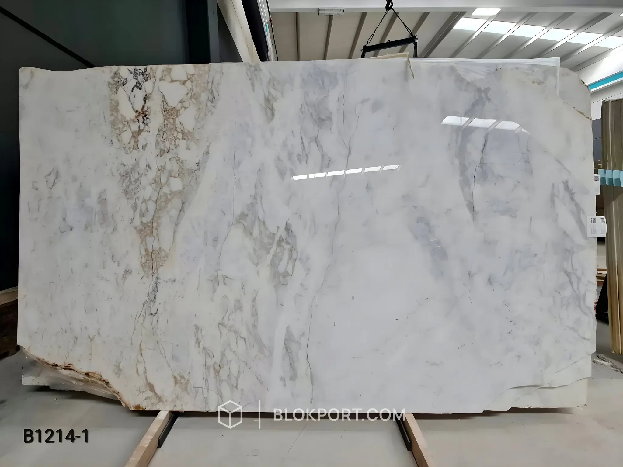 Afyon Gold Polished Marble, photo 1 of 7