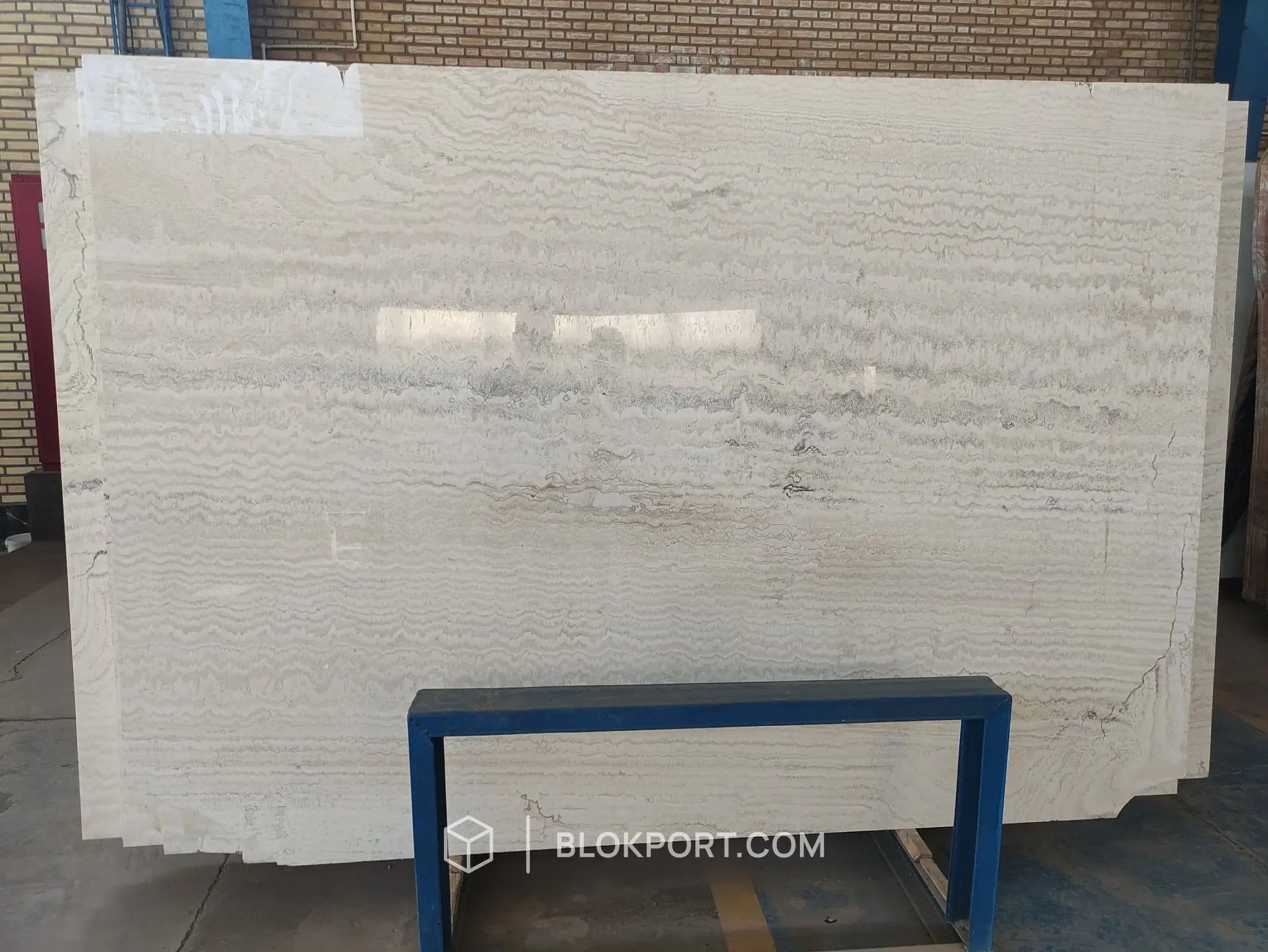Iran White Polished Travertine, photo 1 of 3